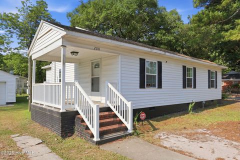 Homes For Rent - 200 S Sylvan Drive<br/> Greenville, NC 27834