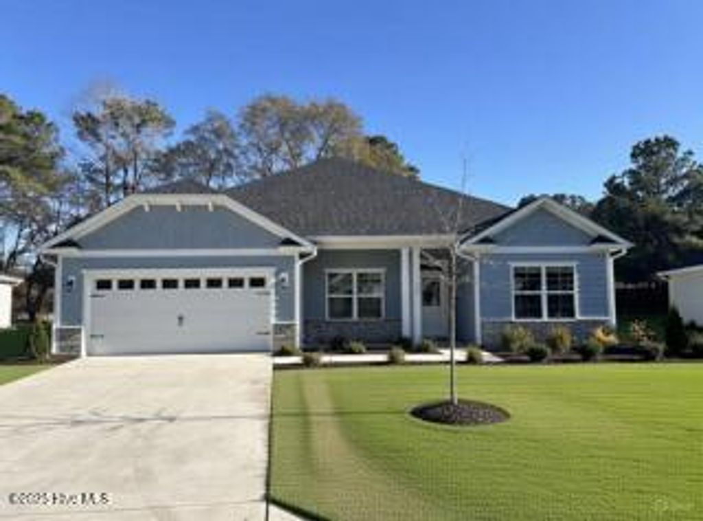 Photo of 111 Boxwood Court, Wallace, NC 28466 (MLS # 100532161)