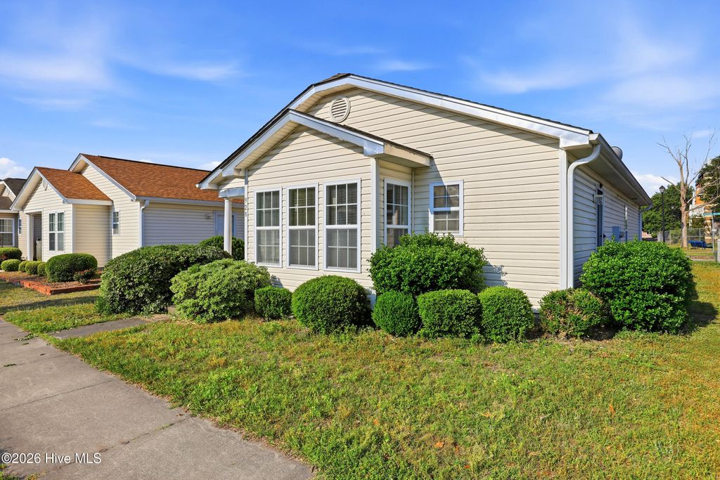 Photo of 928 S 10th Street, Wilmington, NC 28401 (MLS # 100568655)