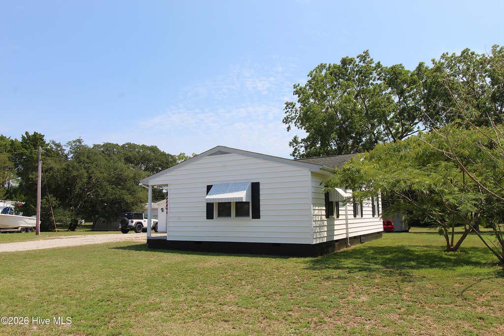 Photo of 103 Cactus Street, Newport, NC 28570 (MLS # 100596840)