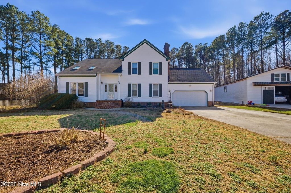 Photo of 153 N Point Boulevard, Moyock, NC 27958 (MLS # 100557395)