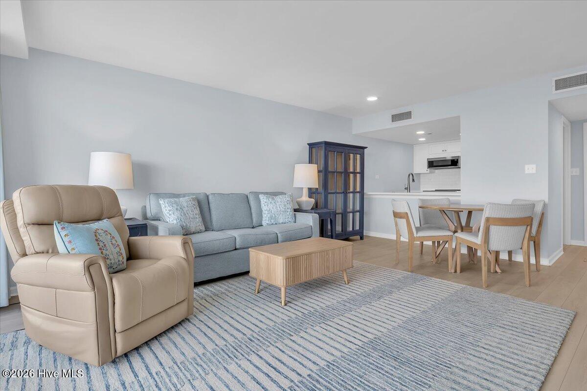322 Causeway Drive Ste 407