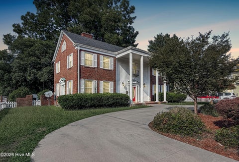 Homes For Sale - 506 W Church Street<br/> Elizabeth City, NC 27909