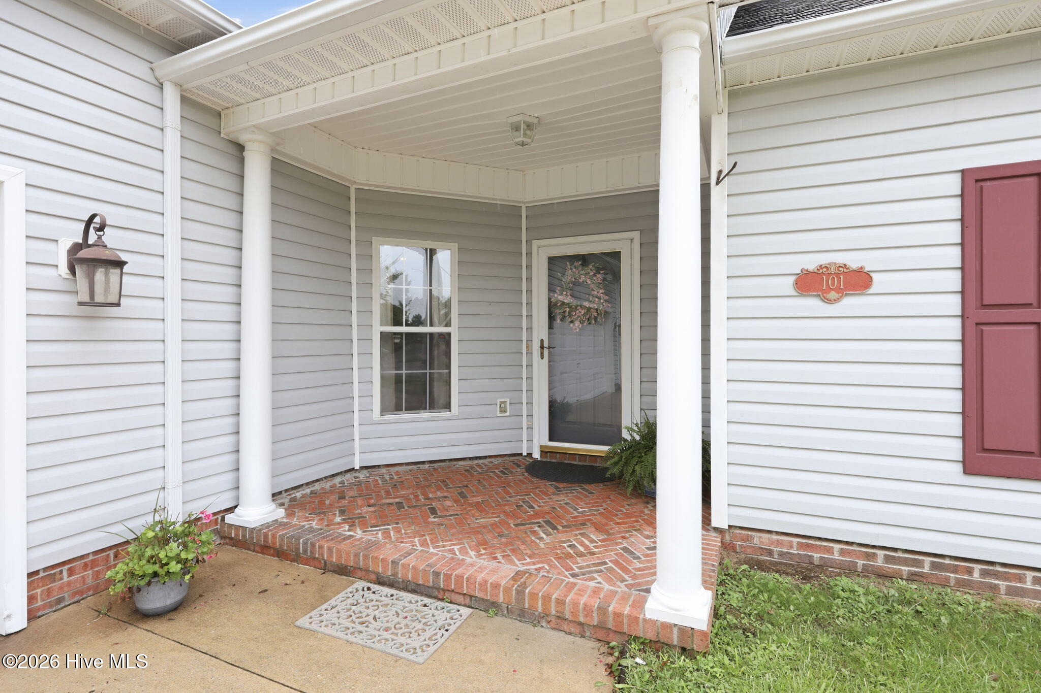 101 Belwood Court