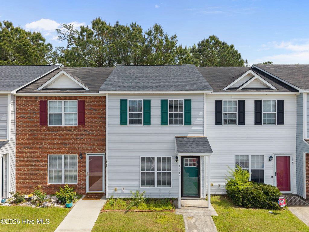 Photo of 1305 Timberlake Trail, Jacksonville, NC 28546 (MLS # 100565275)