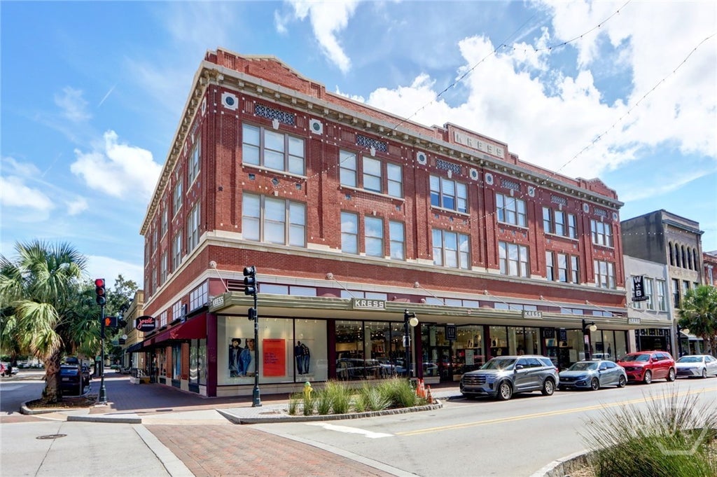 Photo of 122 W Broughton Street, Savannah, GA 31401 (MLS # SA364014)