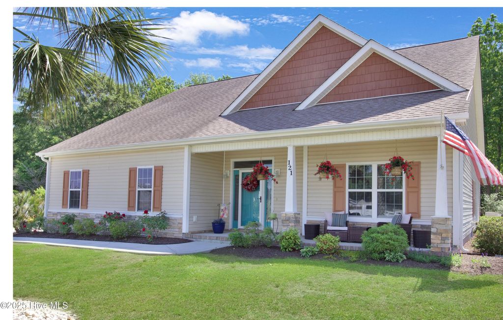 Photo of 121 Deepwater Drive, Stella, NC 28582 (MLS # 100497914)