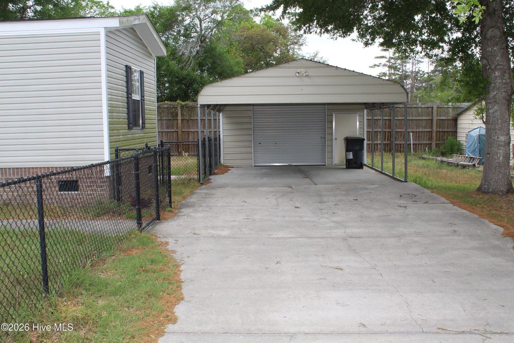 Photo of 2287 Bayshore Drive SW, Supply, NC 28462 (MLS # 100570403)