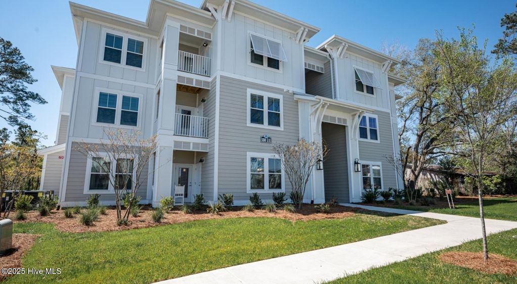 Photo of 115 Beaumont Oaks Drive #B1, Wilmington, NC 28411 (MLS # 100551835)