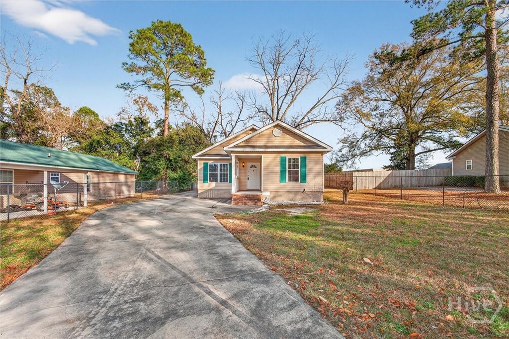 Photo of 504 0ak Street, Statesboro, GA 30458 (MLS # SA345871)