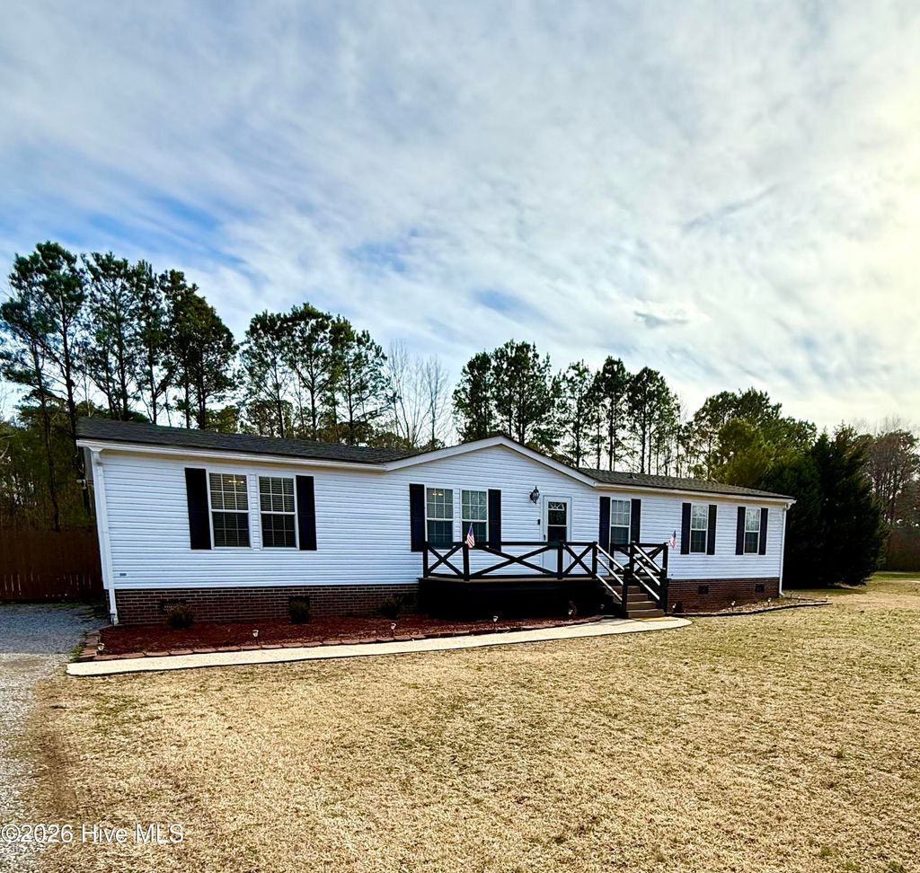 Photo of 214 Roscoe Drive, Elizabeth City, NC 27909 (MLS # 100554711)