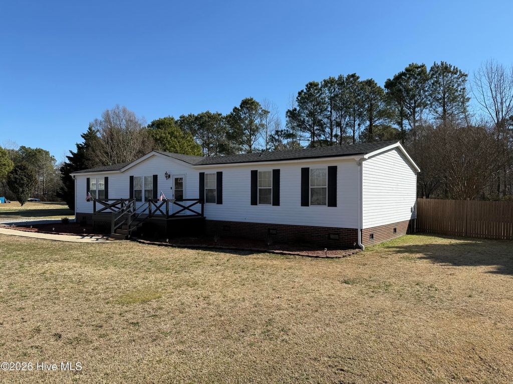 Photo of 214 Roscoe Drive, Elizabeth City, NC 27909 (MLS # 100554711)