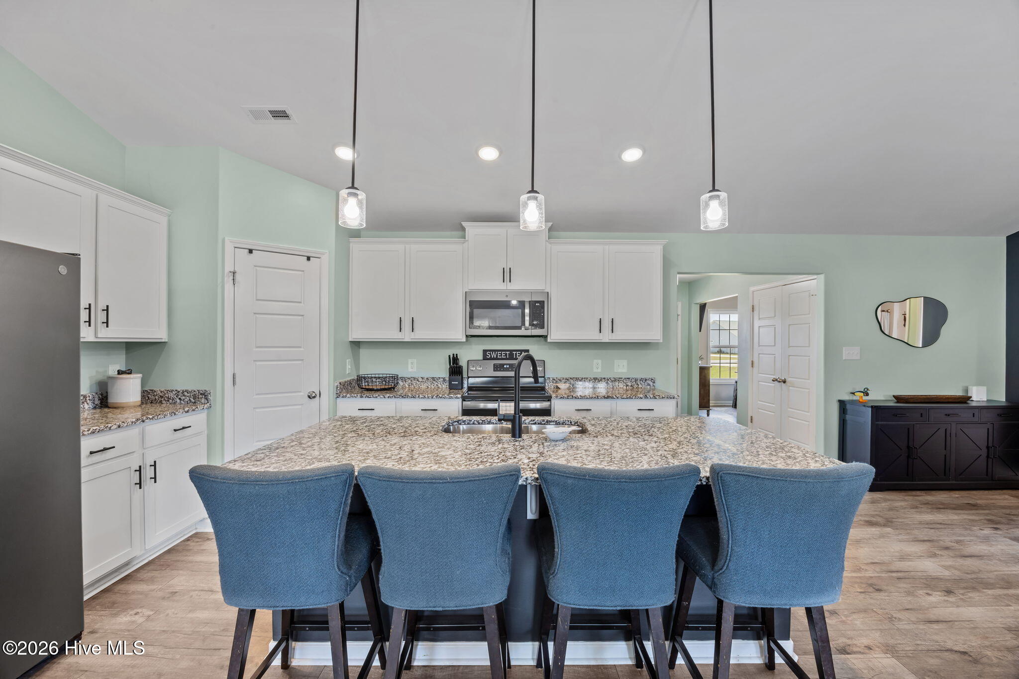 111 Kettle Drive
