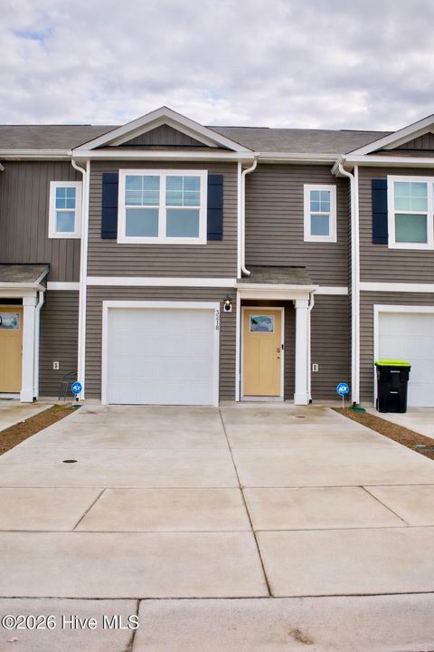 Townhouse For Rent - 3222 Lobelia Lane<br/> Leland, NC 28451