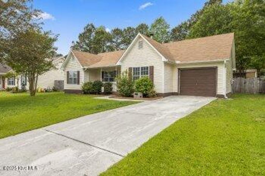 Photo of 502 Jasmine Lane, Jacksonville, NC 28546 (MLS # 100546075)