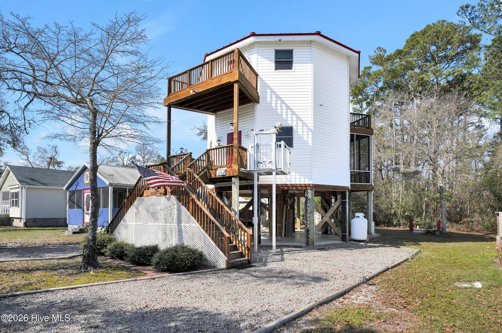 Photo of 233 NE 75th Street, Oak Island, NC 28465 (MLS # 100562809)
