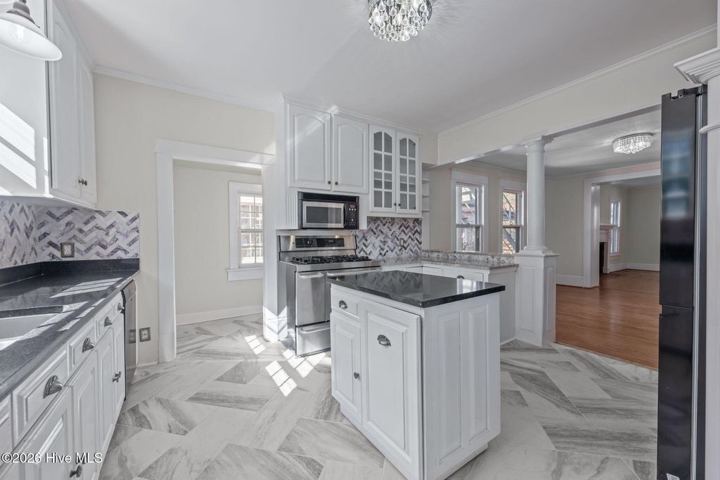 Photo of 501 New Street, New Bern, NC 28560 (MLS # 100552031)