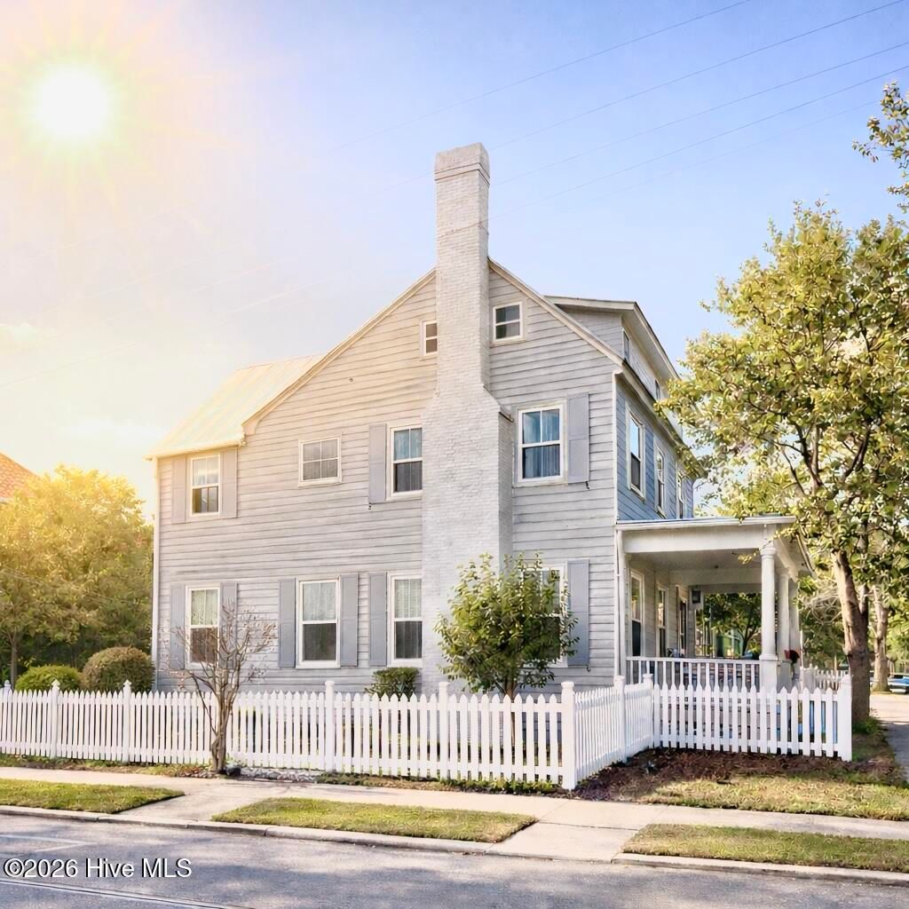 Photo of 501 New Street, New Bern, NC 28560 (MLS # 100552031)