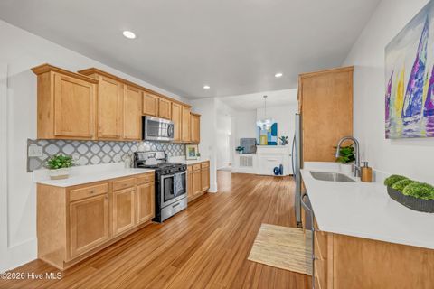 Tiny photo for 707 Grace Street, Wilmington, NC 28401 (MLS # 100556778)