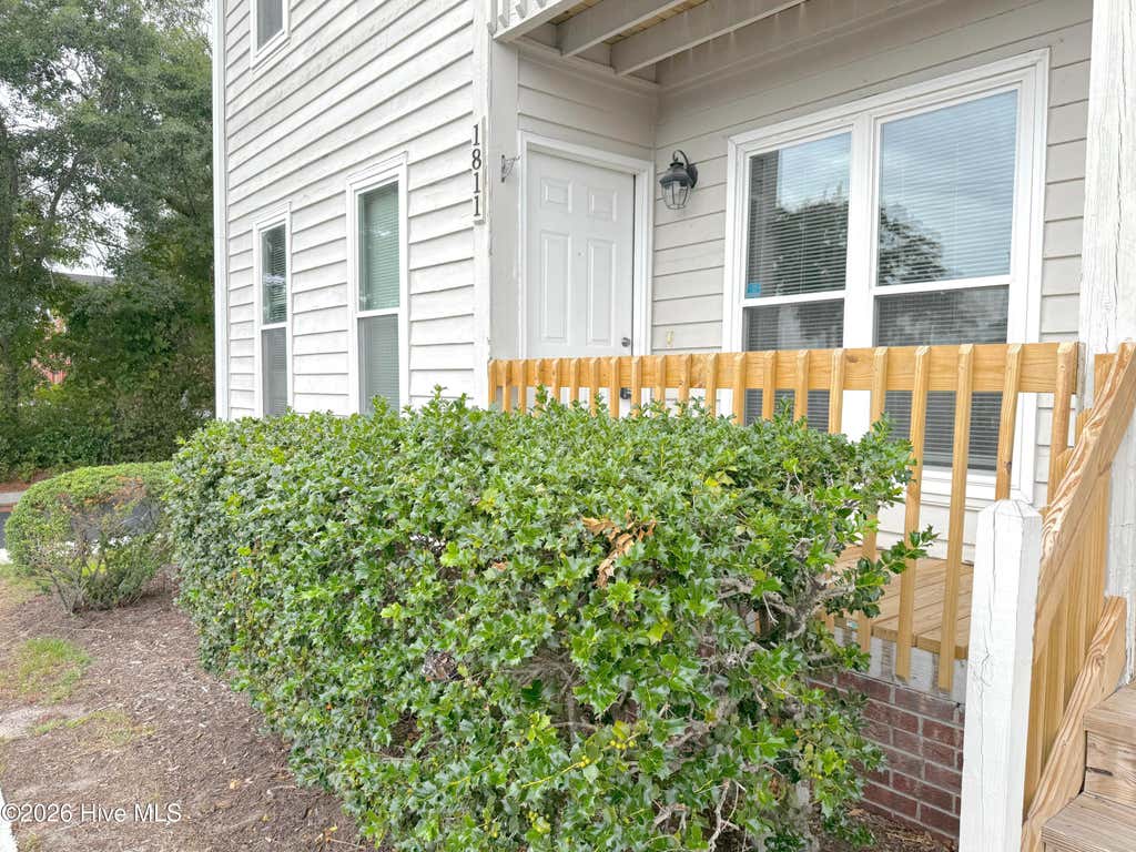 Photo of 1811 Savannah Court, Wilmington, NC 28403 (MLS # 100593662)