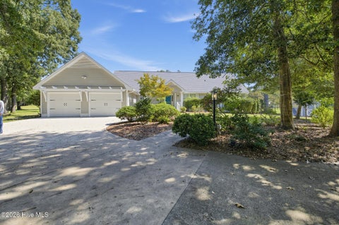 Photo of 711 N Green Tee Road, Hampstead, NC 28443 (MLS # 100605240)