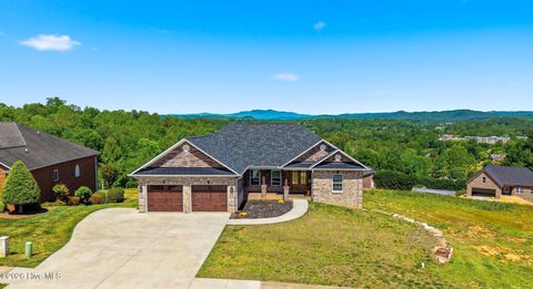 Homes For Sale - 418 Huntington Woods Drive<br/> Lenoir, NC 28645