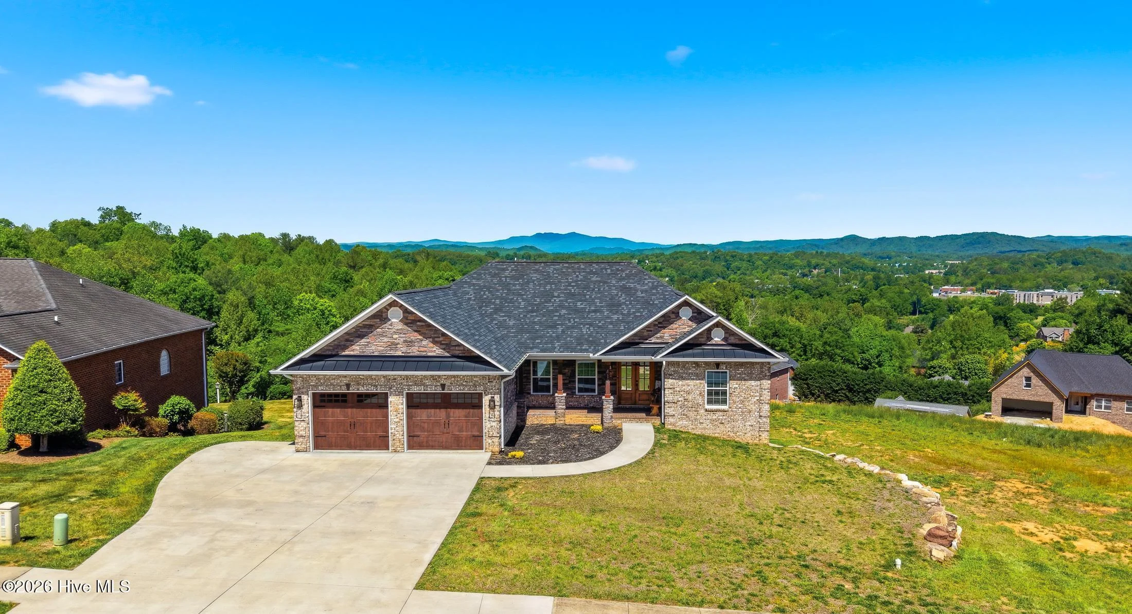 418 Huntington Woods Drive N