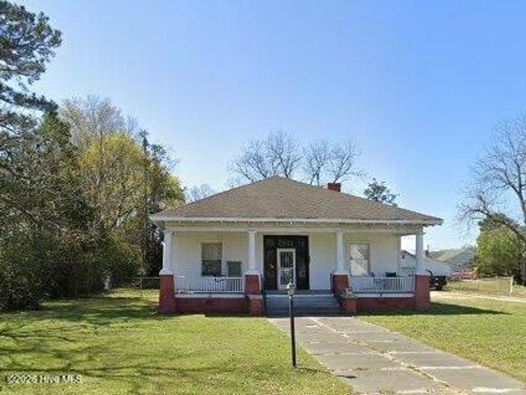 Photo of 302 N Marlboro Street, McColl, SC 29570 (MLS # 100575108)