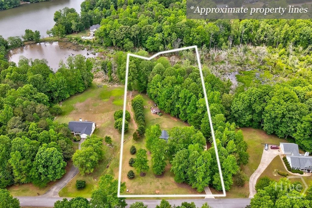 Photo of 301 Summit Heights Dr. Dr, Nicholson, GA 30565 (MLS # CL355266)