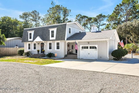 Tiny photo for 32 Yaupon Way, Oak Island, NC 28465 (MLS # 100610453)