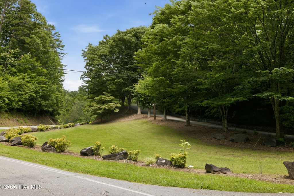 Photo of 340 Fain Peak, Murphy, NC 28906 (MLS # 100584983)