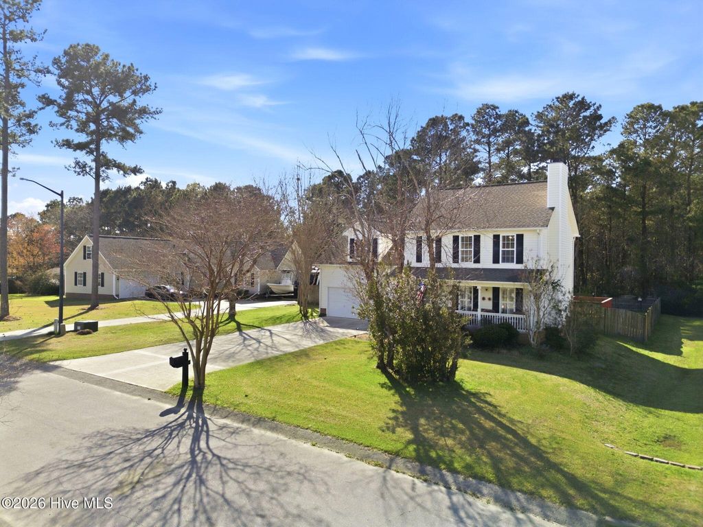 Photo of 207 Portland Place, Hubert, NC 28539 (MLS # 100561408)
