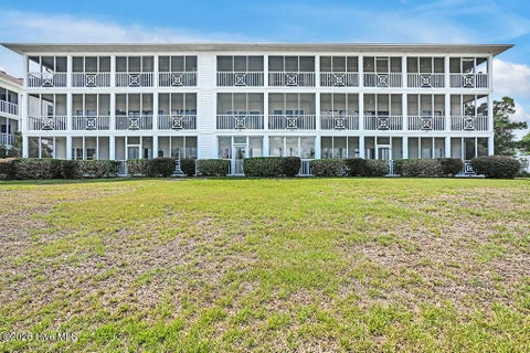 Tiny photo for 108 Turtle Cay Drive #Unit 5, Wilmington, NC 28412 (MLS # 100599605)