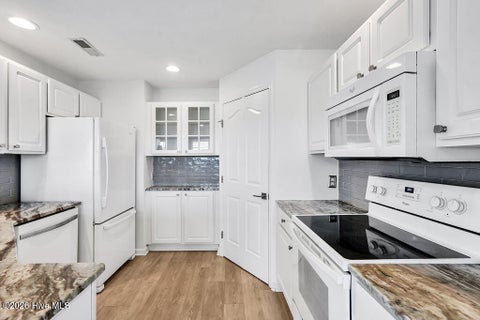 Tiny photo for 108 Turtle Cay Drive #Unit 5, Wilmington, NC 28412 (MLS # 100599605)