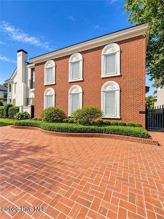 6 Conifer Square