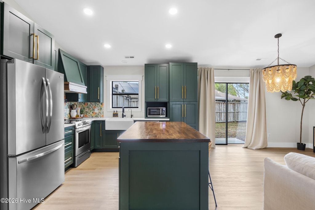 Photo of 7400 Ridgeview Place, Wilmington, NC 28411 (MLS # 100558579)