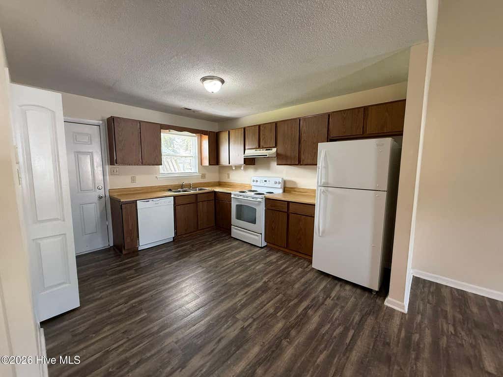 Photo of 89 Aspen Place, Jacksonville, NC 28546 (MLS # 100594603)