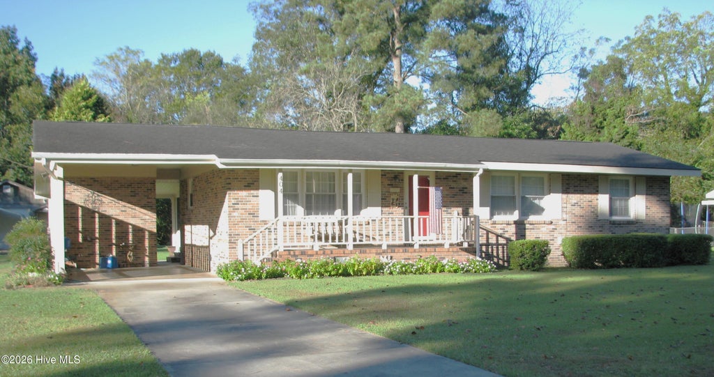 Photo of 404 Roanoke Avenue, Plymouth, NC 27962 (MLS # 100609522)