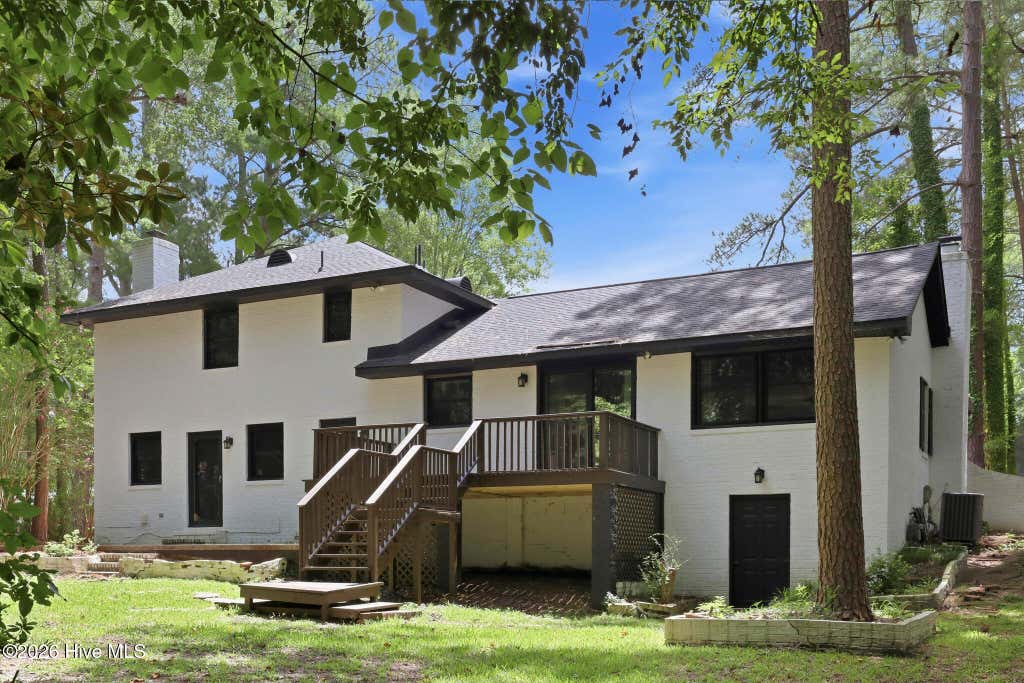 Photo of 116 Oxford Road, Greenville, NC 27858 (MLS # 100594225)