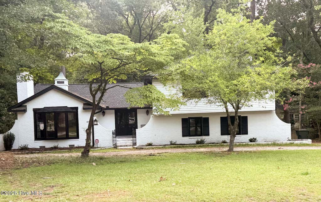 Photo of 116 Oxford Road, Greenville, NC 27858 (MLS # 100594225)