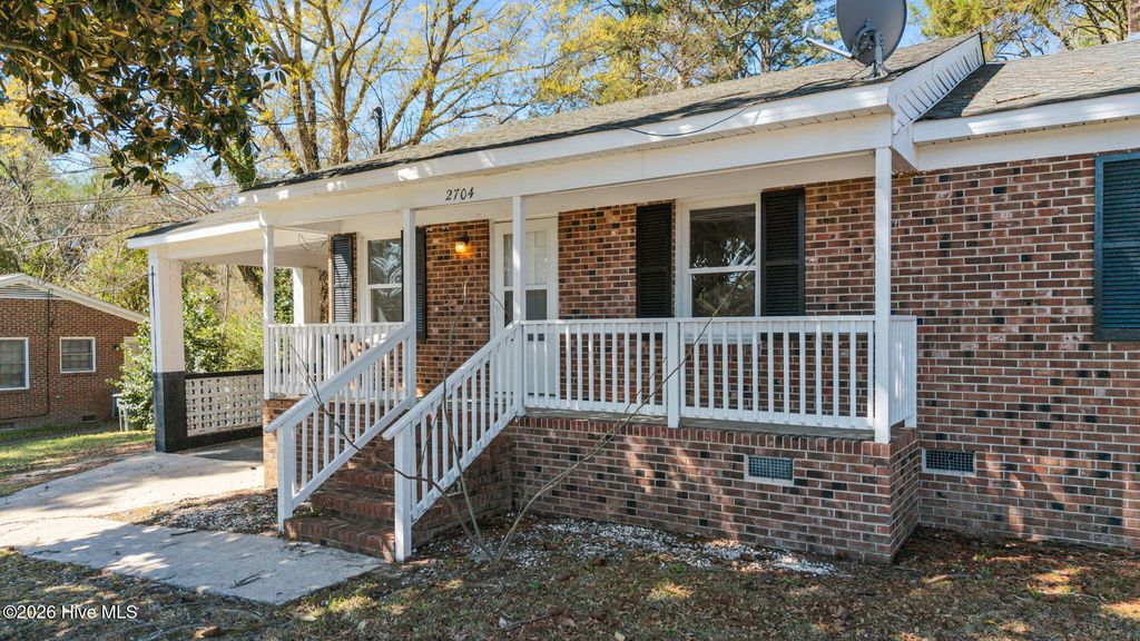 Photo of 2704 Shawnee Place, Greenville, NC 27834 (MLS # 100561032)