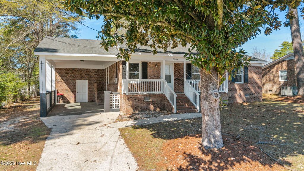 Photo of 2704 Shawnee Place, Greenville, NC 27834 (MLS # 100561032)