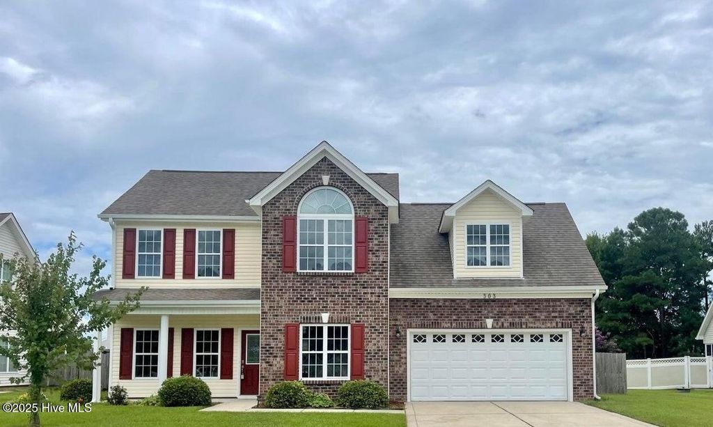 Photo of 303 Elk Court, Jacksonville, NC 28546 (MLS # 100577475)
