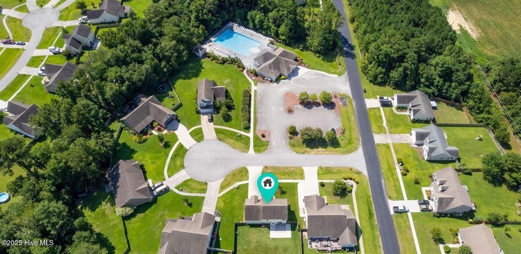 Photo of 303 Elk Court, Jacksonville, NC 28546 (MLS # 100577475)
