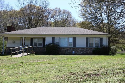 2139 Jones Chapel Shiloh Rd Danielsville GA 30633