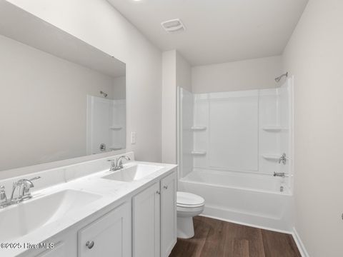 Tiny photo for 426 Driftwood Drive #11, Richlands, NC 28574 (MLS # 100546634)