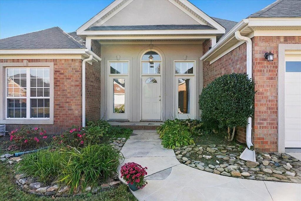 Photo of 2210 Larks Court, Augusta, GA 30909 (MLS # 550272)