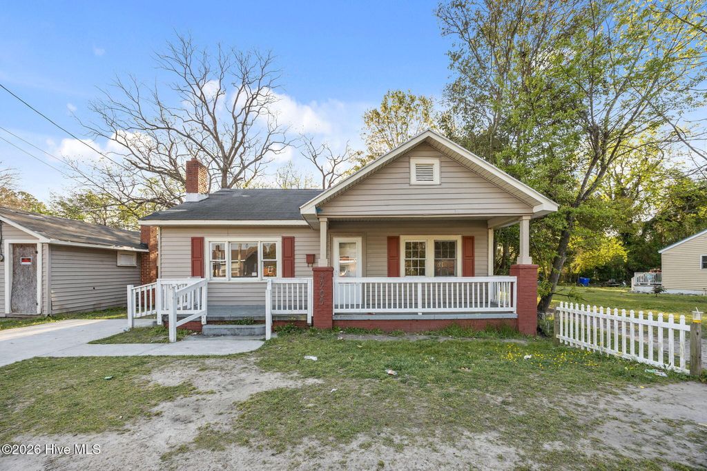 Photo of 1705 S Pitt Street, Greenville, NC 27834 (MLS # 100563309)