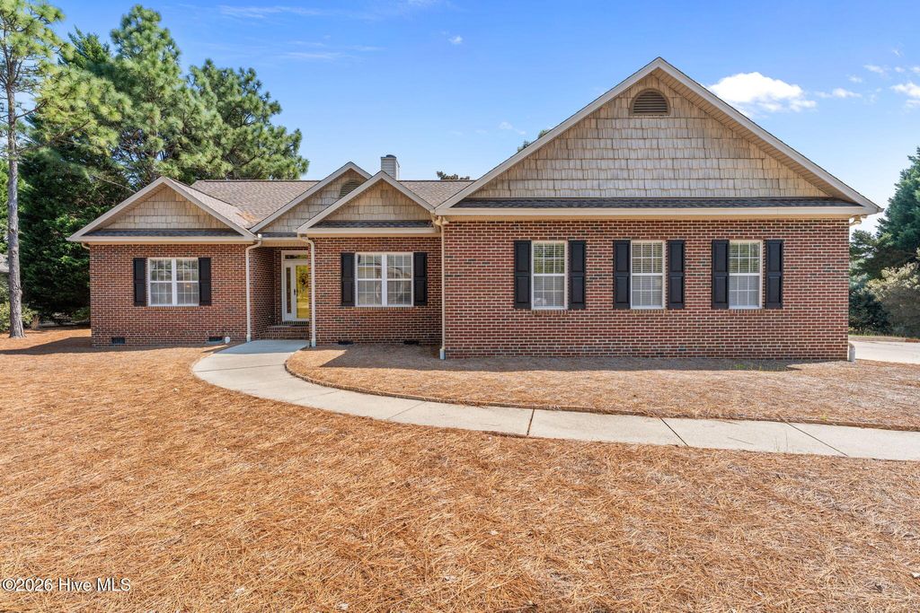 Photo of 8 Hialeah Place, Pinehurst, NC 28374 (MLS # 100563700)