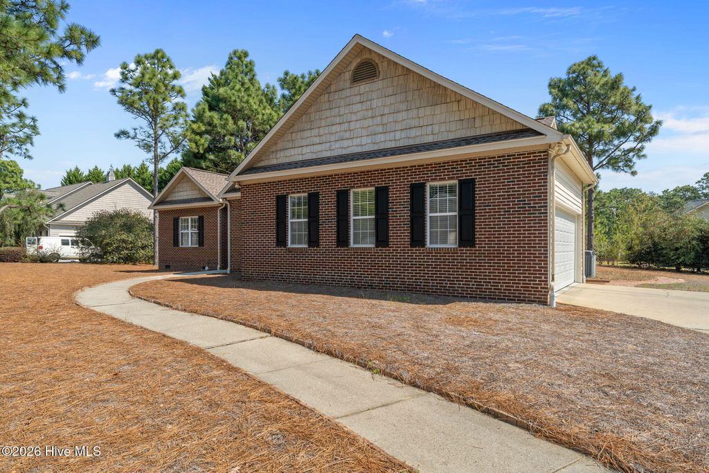 Photo of 8 Hialeah Place, Pinehurst, NC 28374 (MLS # 100563700)